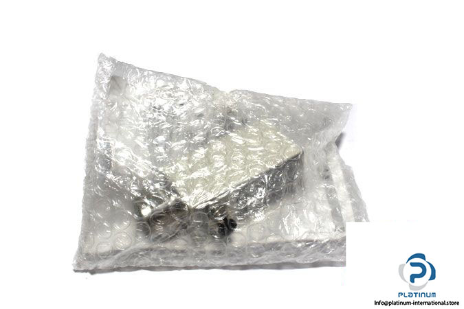 smc-ise75-f02-65-digital-pressure-switch-2