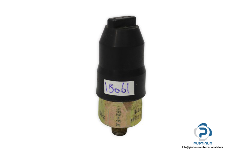 VMF2-F.0-pressure-switch-(used)-2