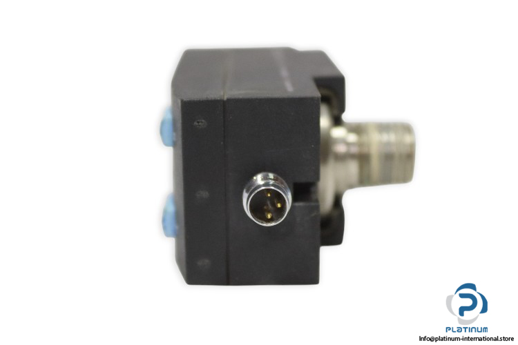 festo-SDE1-D10-G2-R14-L-P1-M8-pressure-sensor-(used)-1