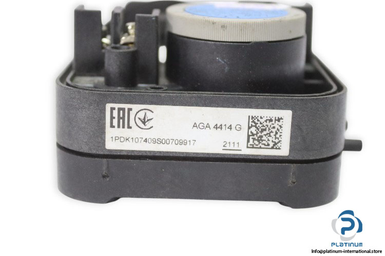 dungs-LGW-3-A2-differential-pressure-switch-(used)-1