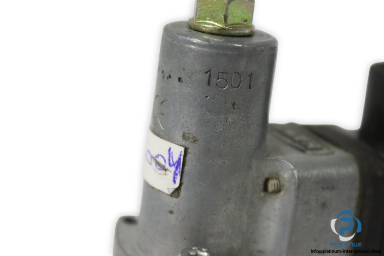 hawe-DG36-1501-pressure-switch-(used)-2