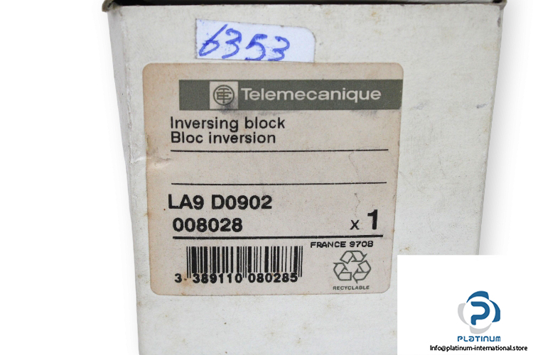 telemecanique-LA9-D0902-inversing-block-(new)-2
