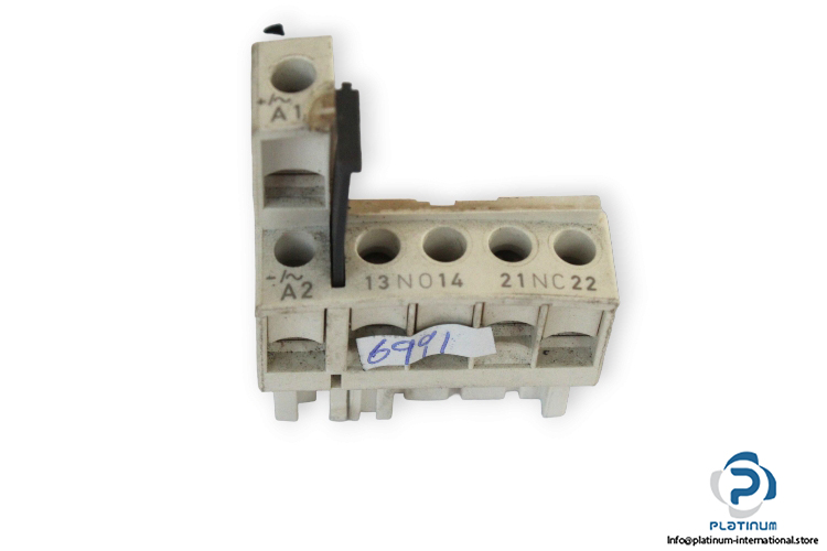schneider-electric-LU9BN11-terminal-block-(used)-1