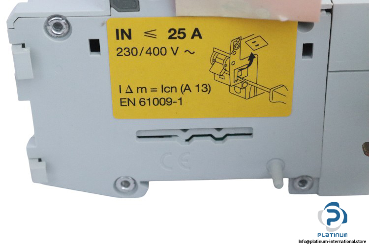 hager-BG326N-circuit-breaker-(new)-2