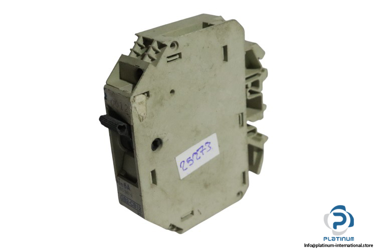 schneider-GB2-CB12-circuit-breaker-(used)-1