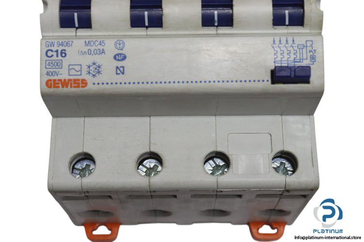 gewiss-GW-94-067-circuit-breaker(new)-1