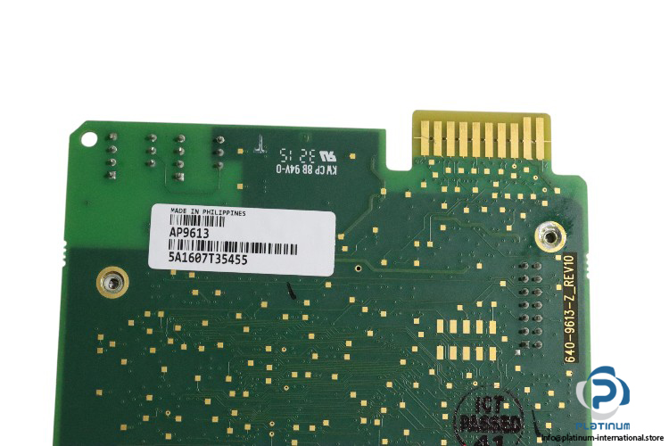 schneider-AP9613-i_o-smartslot-card-(new)-2