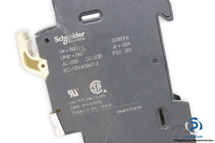 schneider-DF101-fuse-holder-(Used)-2
