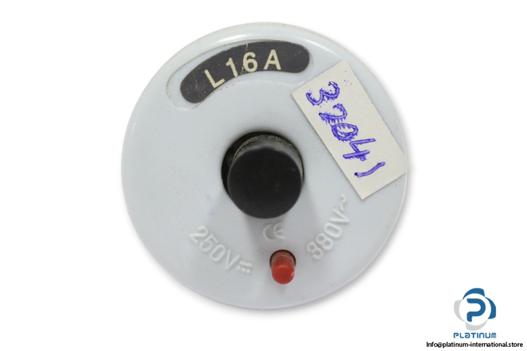 L16A-screw-in-thermal-circuit-breaker(new)-1