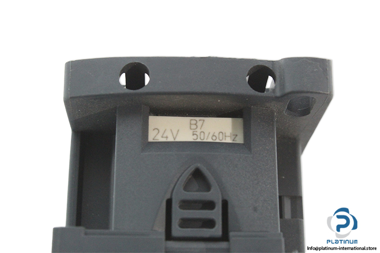 telemecanique-LC1D12-B7-contactor-(New)-2