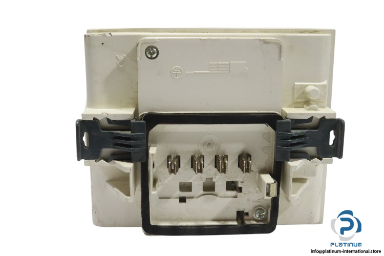 schneider-KNB32CM55-tap-off-unit(used)-1