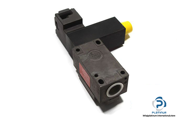 euchner-nz1vz-538-d3_vsm09-safety-switch-with-separate-%e2%80%8eactuator-1-2