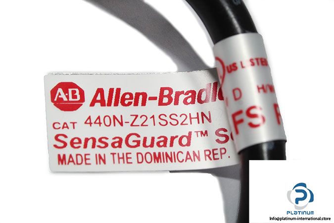 allen-bradley-440n-z21ss2hn-non-contact-switch-4
