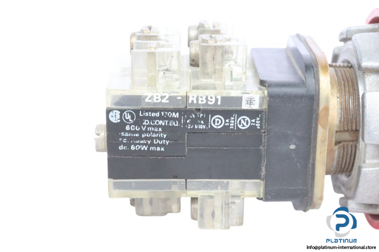 telemecanique-ZB2-RB91-control-button-contact-block-(used)-1