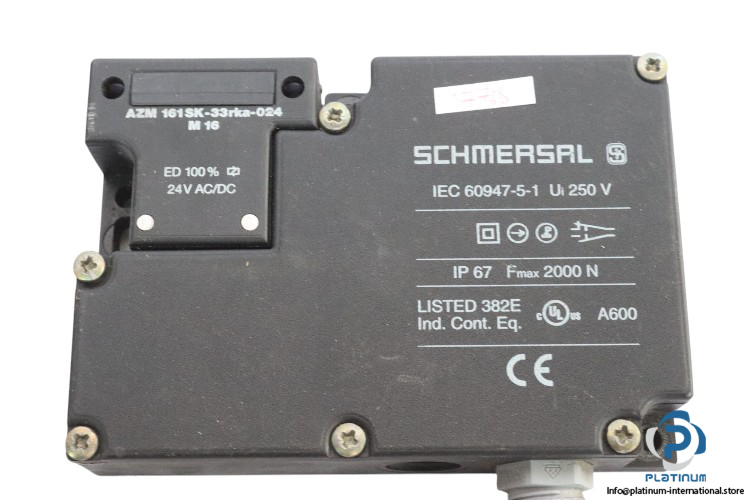 schmersal-AZM-161SK-33rka-024-M-16-solenoid-latching-safety-interlock-switch-(used)-1