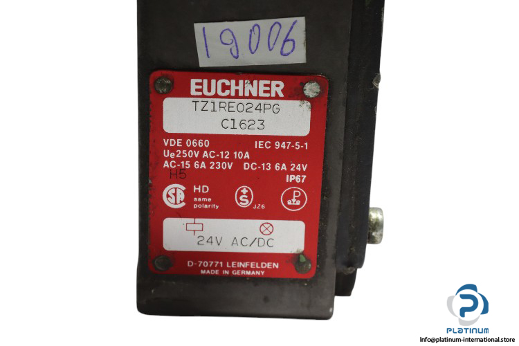 euchner-TZ1RE024PG-C1623-safety-switch-(used)-2