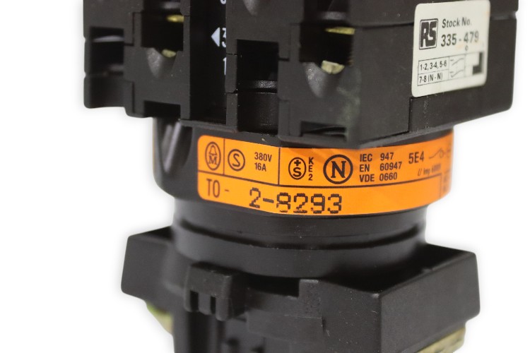 rs-T0-2-8293-door-interlocked-isolator-switch-(new)-2
