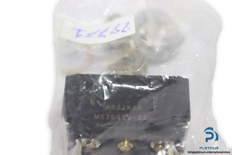 eaton-MS35058-27-toggle-switch-(New)-1