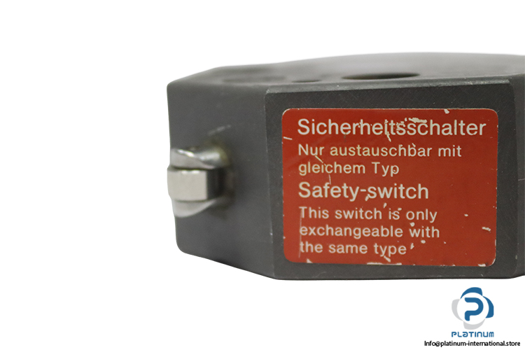 euchner-N1AR514SVM5-M-safety-switch-(New)-2