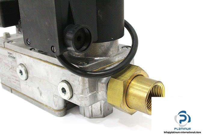 kromschroder-csv-3_4-3_4-solenoid-gas-reguator-3