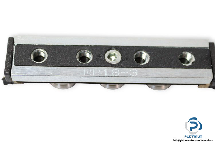 t-race-RP18-3-linear-roller-bearing-(new)-1