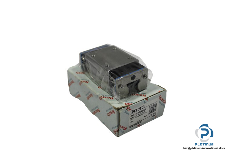 rexroth-R162922132-runner-block-new-carton-1