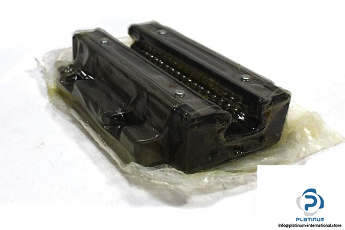 thk-hsr30lb-linear-bearing-block3_675x450