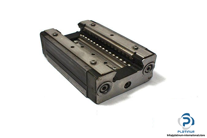 thk-sr30w-linear-bearing-block-1