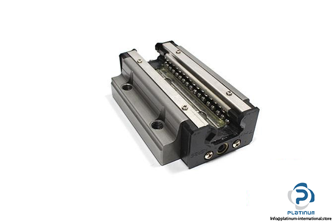 thk-hsr25la-linear-bearing-block3_675x450