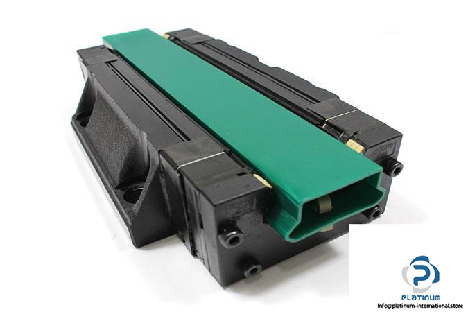 thk-shs55c-linear-bearing-block3_675x450