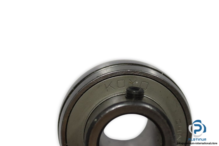 koyo-UC-204-insert-ball-bearing-new-1