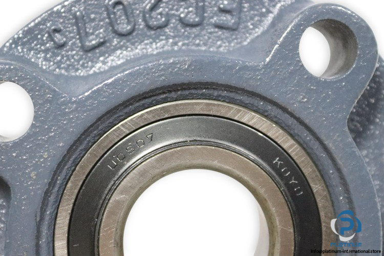 koyo-UCFC207-J-round-flange-ball-bearing-unit-new-3
