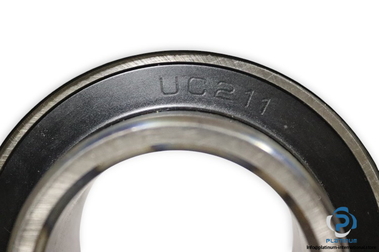nachi-UCF211-four-bolt-square-flange-unit-new-3