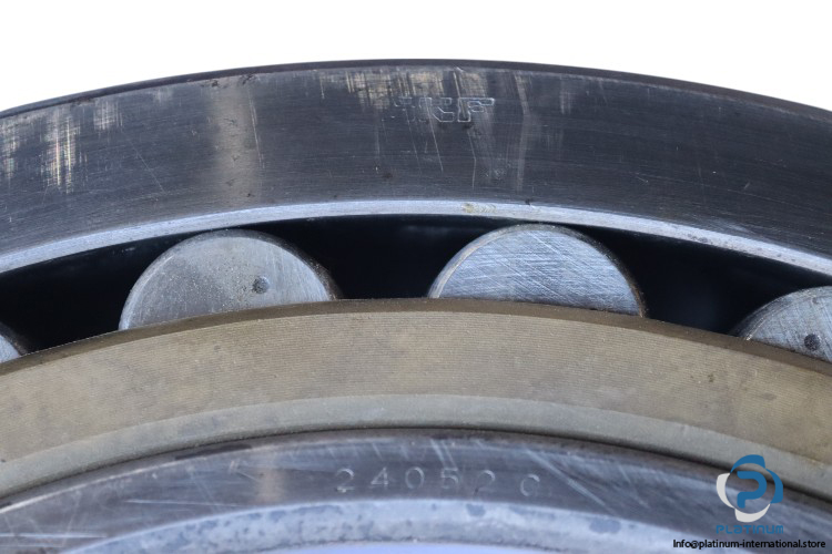 skf-24052-CW33-spherical-roller-bearing-used-1