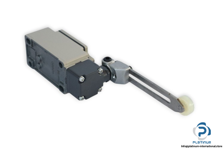 omron-D4B-4116N-limit-switch-(New)-2.jpg