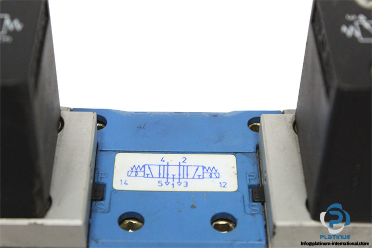 festo-md-5-3e-d-1-c-solenoid-valve(used)-1