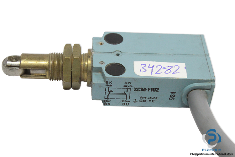 telemecanique-XCM-F102-limit-switch-(New)-2