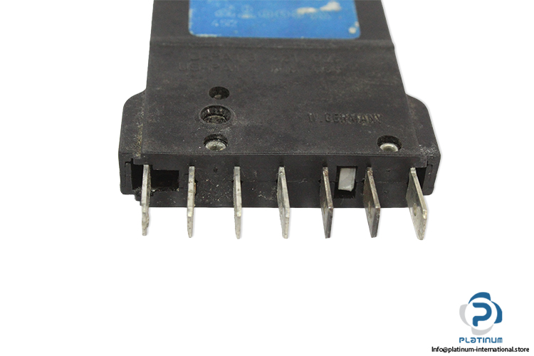 e-t-a-2210-S211-N1M3-H111-thermal-magnetic-circuit-breaker-(used)-1