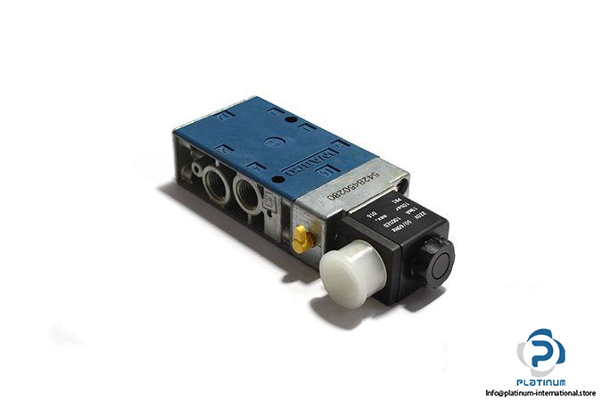 Wabco-5726025280-single-solenoid-valve