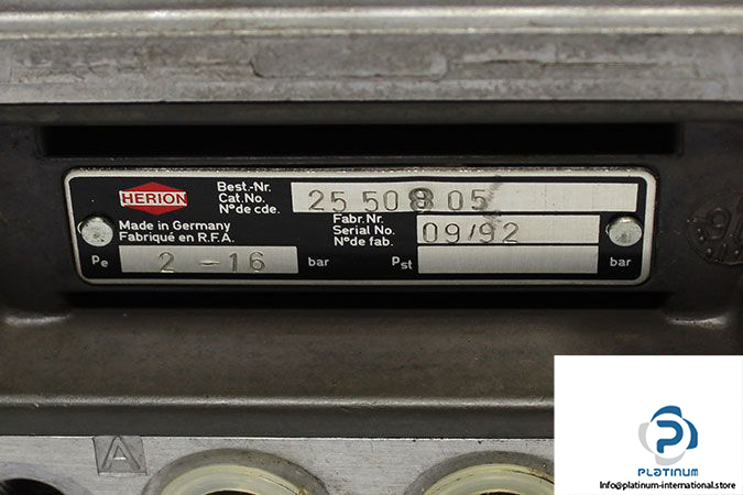 herion-25-508-05-double-solenoid-valve-with-plate-2