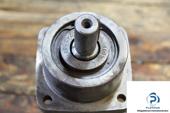 hydromatik-a2f-10-w-4p1-fixed-displacement-piston-pump_motor-2