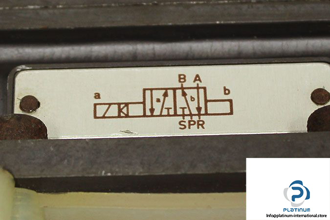 herion-25-561-08-single-solenoid-valve-with-coil-3