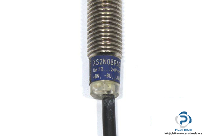 telemecanique-xs2n08pa340-inductive-sensor-1