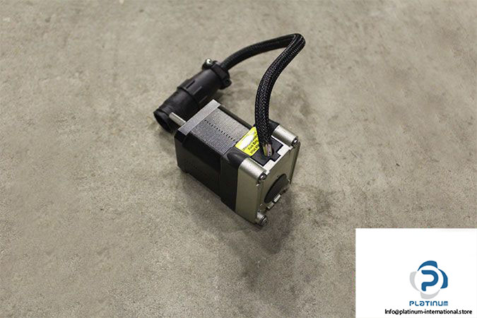 schneider-ilp2r423mb1a-stepper-motor-2