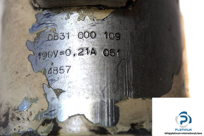 bosch-0810001047-directional-control-valve-2
