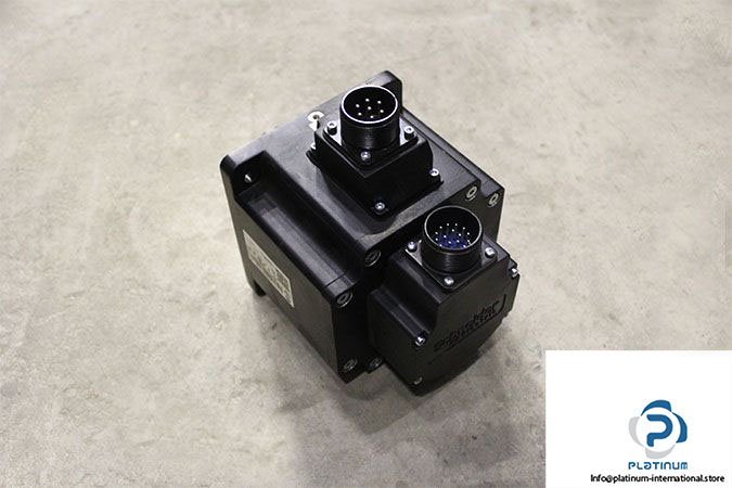 schneider-bch2mm1023ca6c-ac-servo-motor-2
