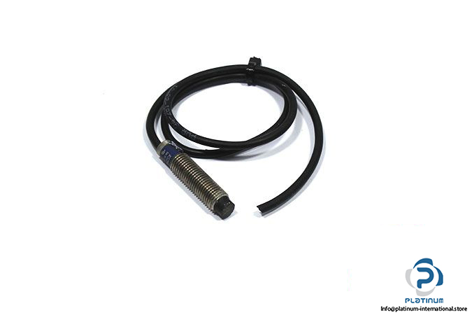 telemecanique-XS2N08PA340L1-inductive-sensor