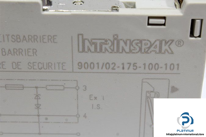 intrinspak-9001_02-175-100-101-safety-barrier-2