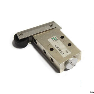 Pneumax-105.32.2.1-roller-lever-valve