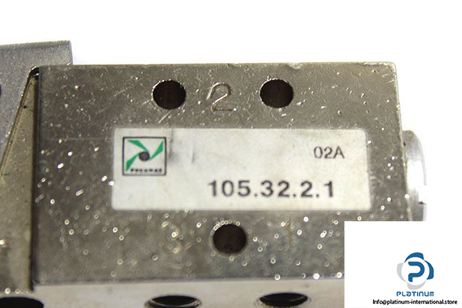 pneumax-105-32-2-1-roller-lever-valve-2-2